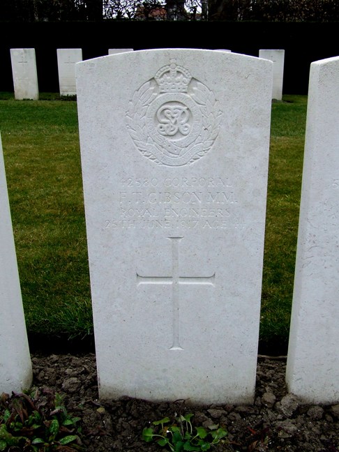 Grave of F.T. Gibson MM